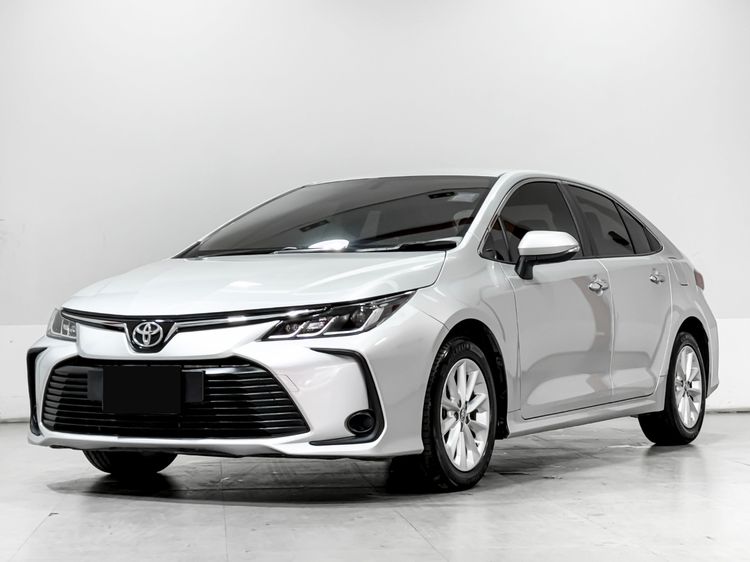 รถ Toyota Altis 1.6 G สี บรอนซ์เงิน