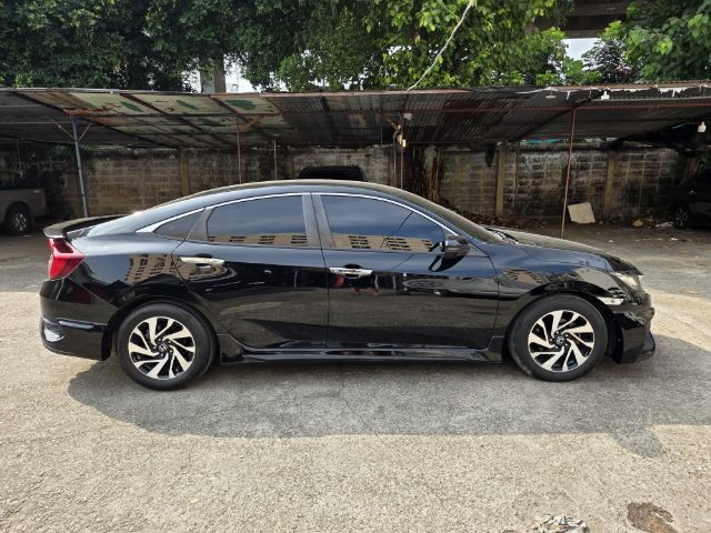 Honda Civic 2017 1.8 EL i-VTEC Sedan เบนซิน ไม่ติดแก๊ส เกียร์อัตโนมัติ ดำ รูปที่ 2