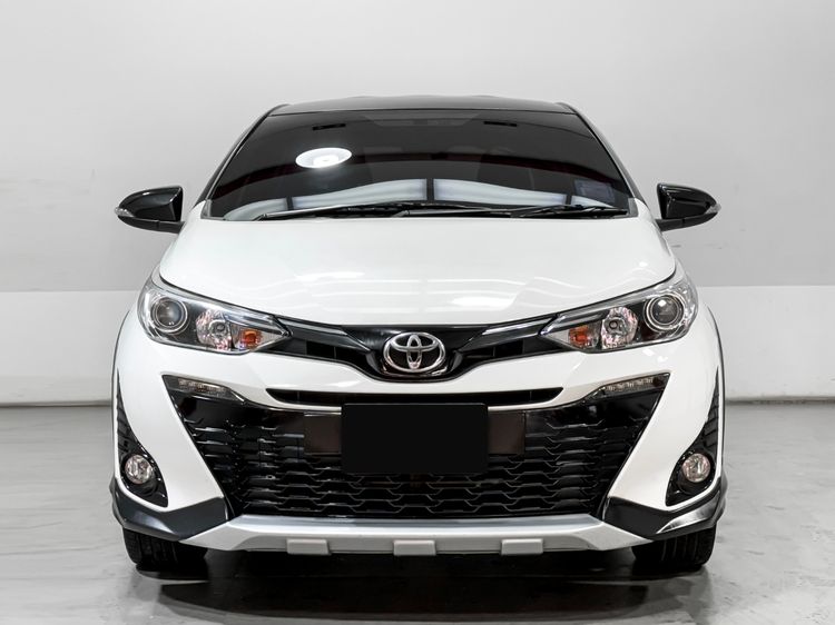 Toyota Yaris 2020 1.2 High Cross Sedan เบนซิน เกียร์อัตโนมัติ ขาว รูปที่ 2