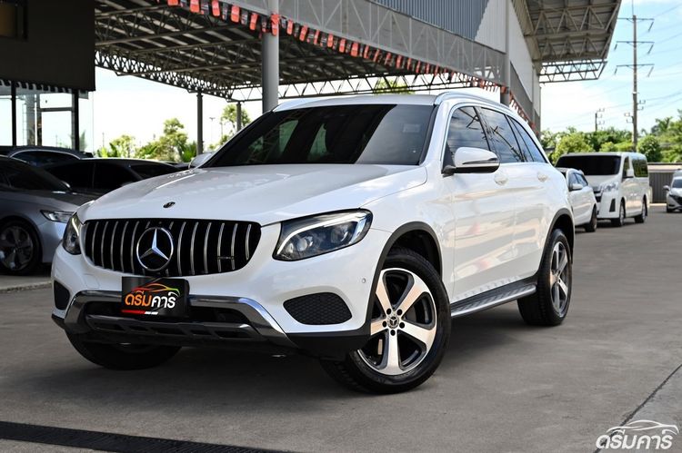 รถ Mercedes-Benz GLC-Class GLC250d สี ขาว