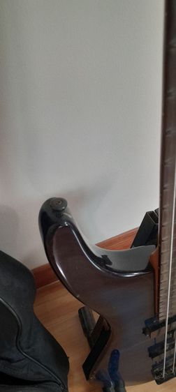 เบสไฟฟ้า ยี่ห้อ Sakura พร้อมสาย และซองใส่กีต้าร์ รูปที่ 8