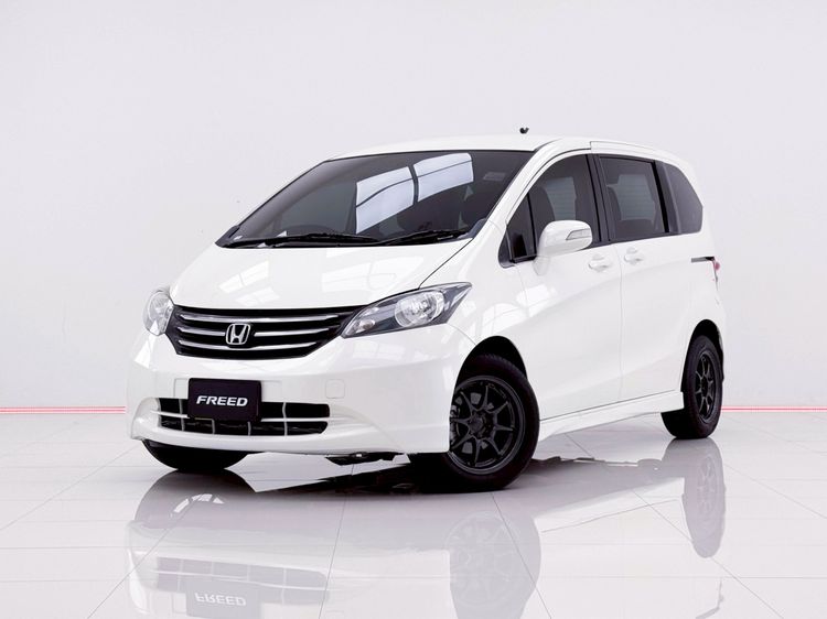 รถ Honda Freed 1.5 SE สี ขาว
