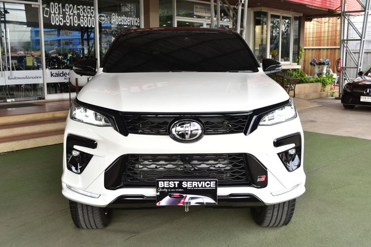 Toyota Fortuner 2025 2.8 GR Sport 4WD Utility-car ดีเซล ไม่ติดแก๊ส เกียร์อัตโนมัติ ขาว รูปที่ 2