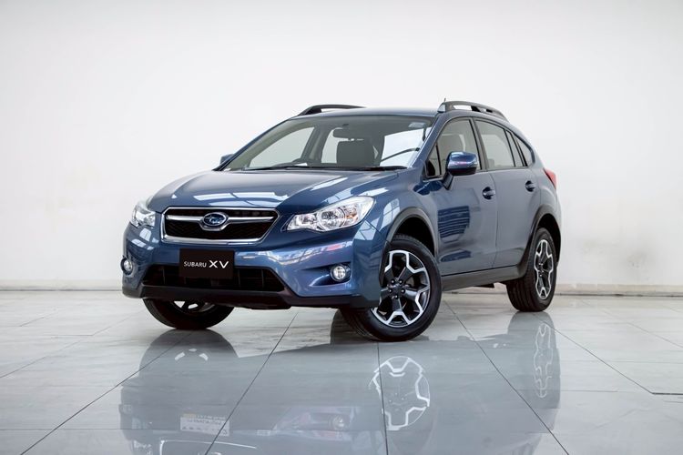 รถ Subaru XV 2.0 4WD สี น้ำเงิน