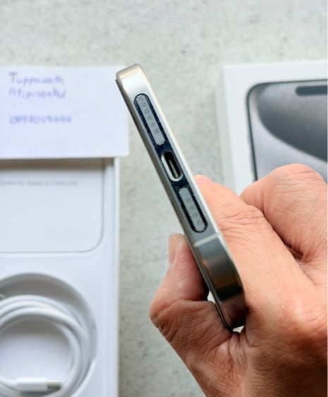 iPhone 15 Pro Max 512 GB White titanium รูปที่ 4
