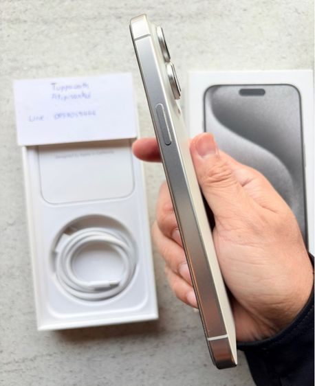 iPhone 15 Pro Max 512 GB White titanium รูปที่ 3