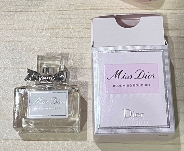น้ำหอม CD (Miss Dior Blooming Bouquet )ขนาดจิ๋ว 5ml. รูปที่ 2