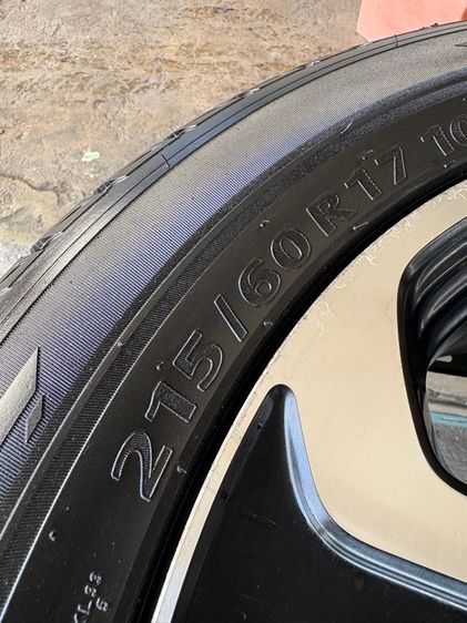 ล้อแม็กขอบ17 HONDA HRV มีรอยตามการใช้งาน พร้อมยางKUMHO215-60-17 ปี23 ปีแท้ รูปที่ 10