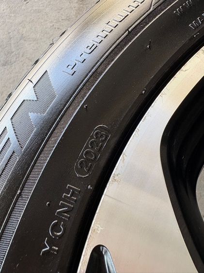 ล้อแม็กขอบ17 HONDA HRV มีรอยตามการใช้งาน พร้อมยางKUMHO215-60-17 ปี23 ปีแท้ รูปที่ 11