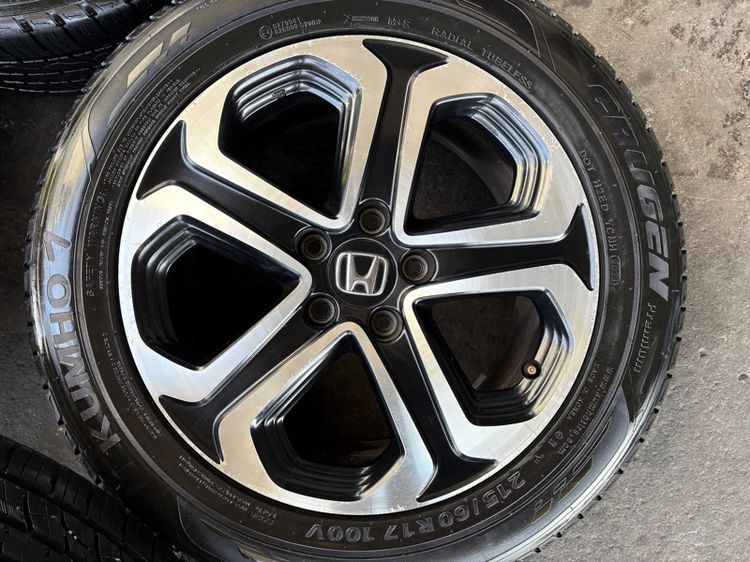 ล้อแม็กขอบ17 HONDA HRV มีรอยตามการใช้งาน พร้อมยางKUMHO215-60-17 ปี23 ปีแท้ รูปที่ 3