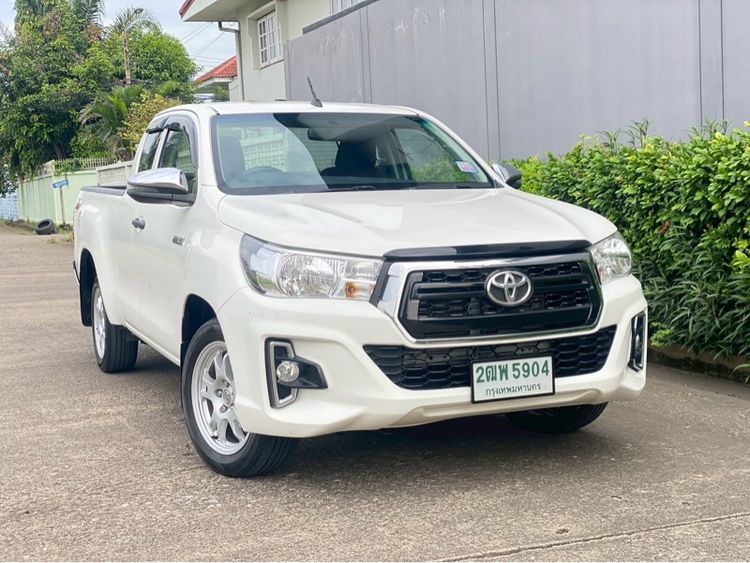 รถ Toyota Hilux Revo 2.4 Z Edition E สี ขาว