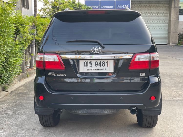 Toyota Fortuner 2011 3.0 V Utility-car ดีเซล ไม่ติดแก๊ส เกียร์อัตโนมัติ ดำ รูปที่ 2