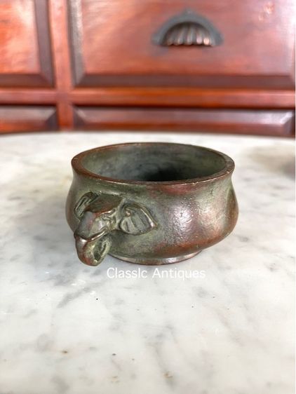 กระถาง หูช้างทองเหลือง สะสม