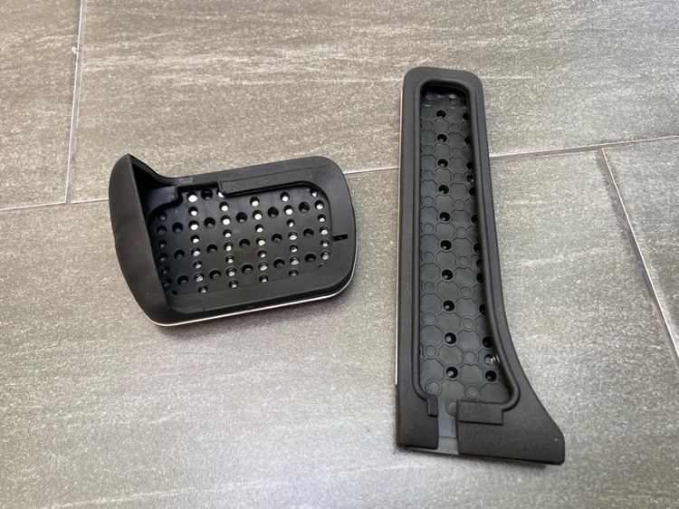 กระจังหน้า Benz GLC X253 รุ่นปี 2015-2018  กระจังมี 2 แบบ GLC63 AMG GT และ Daimond AMG รูปที่ 7