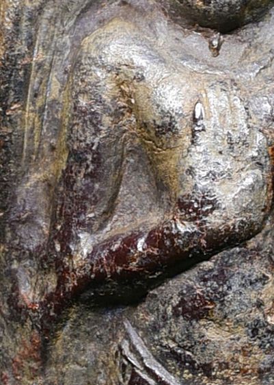 พระร่วงหลังรางปืน กรุวัดพระศรีรัตนมหาธาตุ ลพบุรี เนื้อสนิมแดงลูกหว้า เก่า รูปที่ 13