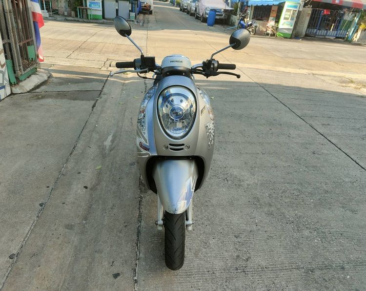 🛵ยังไงก็ขาย SCOOPY-i ปี 56 เครื่องดี สีสวย สตาร์ทมือ เล่มชุดโอนครบ+เปลี่ยนถ่ายน้ำมันเครื่องฟรี ส่งฟรี30 ก.ม รูปที่ 4