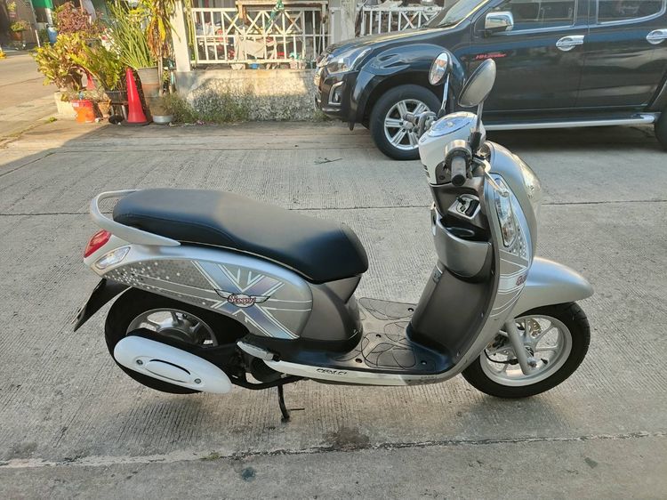 🛵ยังไงก็ขาย SCOOPY-i ปี 56 เครื่องดี สีสวย สตาร์ทมือ เล่มชุดโอนครบ+เปลี่ยนถ่ายน้ำมันเครื่องฟรี ส่งฟรี30 ก.ม รูปที่ 3