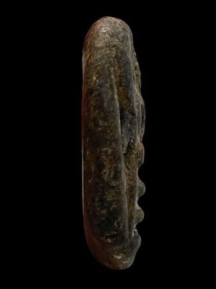 สมเด็จเข่าตุ่ม เก่ามาก  เนื้อผงคลุกรักหลวงปู่บุญ(107) รูปที่ 4