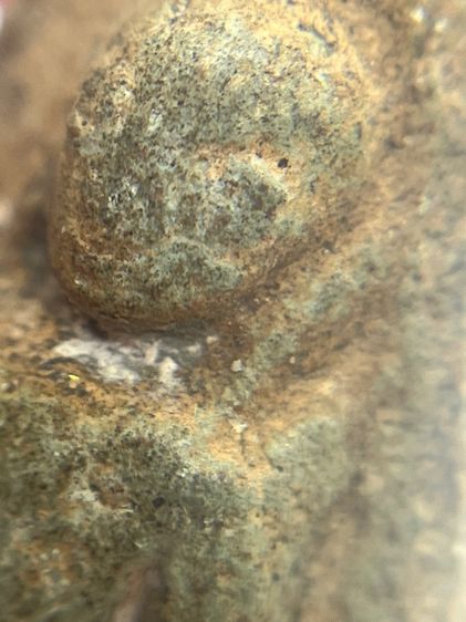 พระนางพญาต้าโตพญาสองหน้า กรุนครไทย เนื้อดินเขียว(103) รูปที่ 8