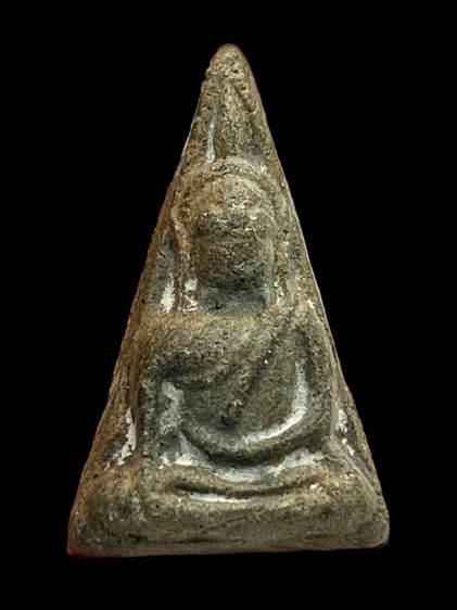 พระนางพญาต้าโตพญาสองหน้า กรุนครไทย เนื้อดินเขียว(103) รูปที่ 2