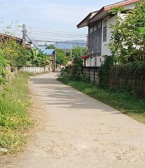 ใช่ ขายที่ดินสวย อ.เถิน ต.ล้อมแรด บ้านล้อมแรด เหมาะทำบ้านหรือหอพัก ถนนคอนกรีต ในหมู่บ้านเดินทางสะดวกเจ้าของขายเอง รูปที่ 4