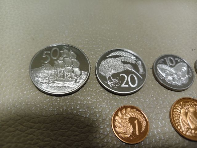 เหรียญนอก รูปที่ 6