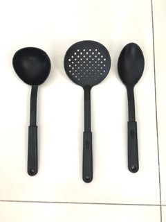 อุปกรณ์เครื่องครัวทำอาหาร ซื้อเลย สวยงาม NEW ONE PRICE FOR THREE Kitchen Utensils Ladle, Strainer - Serving Spoon