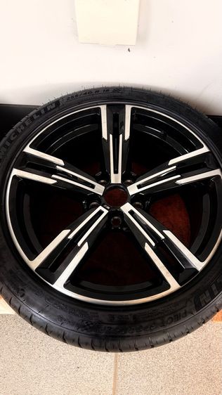 ล้อถอดรถ 330LI G28