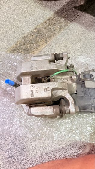 ชุดเบรคถอดรถ BMW รูปที่ 4