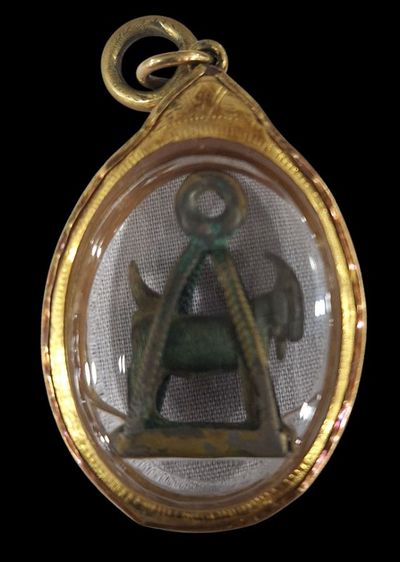 แพะหลวงพ่ออ่ำวัดหนองกระบอกยุคต้นมีกระเช้าเดิมเลี่ยมทอง รูปที่ 2