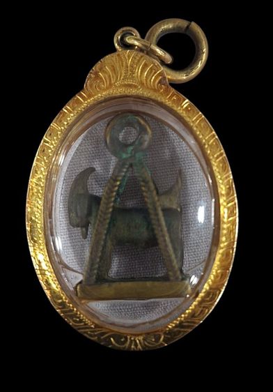 แพะหลวงพ่ออ่ำวัดหนองกระบอกยุคต้นมีกระเช้าเดิมเลี่ยมทอง