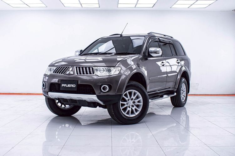 รถ Mitsubishi Pajero Sport 2.5 GT สี น้ำตาล