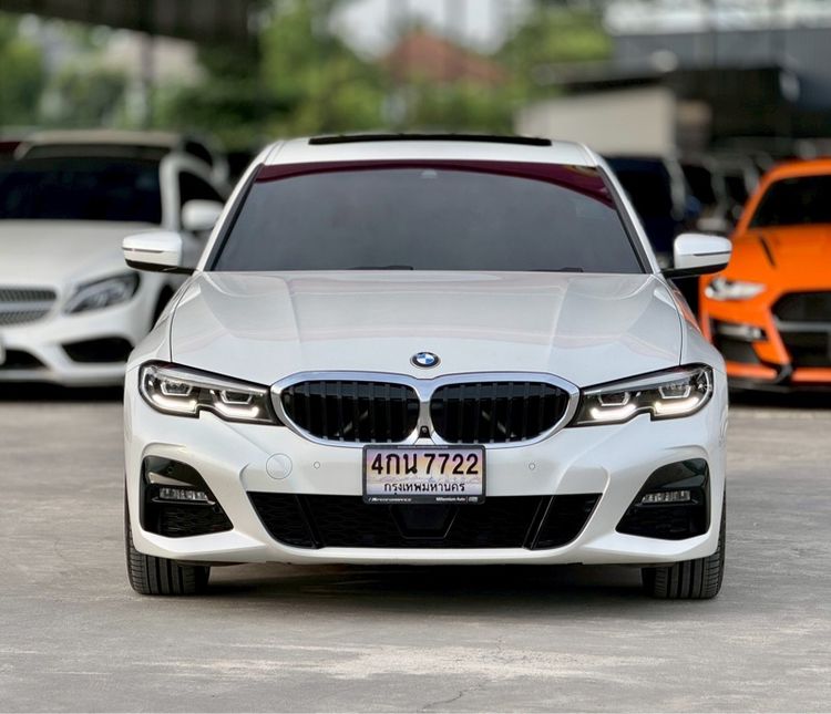 BMW Series 3 2021 330e Sedan ปลั๊กอินไฮบริด (PHEV) ไม่ติดแก๊ส เกียร์อัตโนมัติ ขาว รูปที่ 2