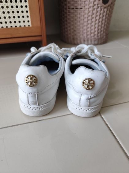 รองเท้าผ้าใบ TORY BURCH size 36ยาวด้านใน 24cm มือสองขายตามสภาพขอคนรับได้ รูปที่ 4