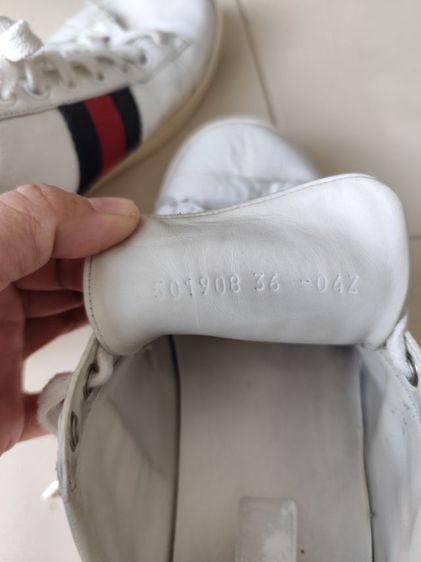 รองเท้าผ้าใบ gucci 501908 size 36ยาวด้านใน24cm มือสองขายตามสภาพขอคนรับได้กรุณาอ่านรายระเอียด รูปที่ 3