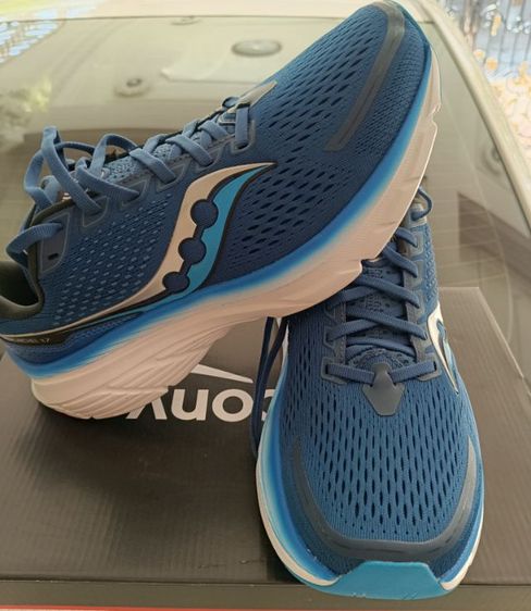 ขายถูก Saucony Guide 17 ของใหม่ size 43-275cm ของแท้ นุ่มเบาใสสบาย