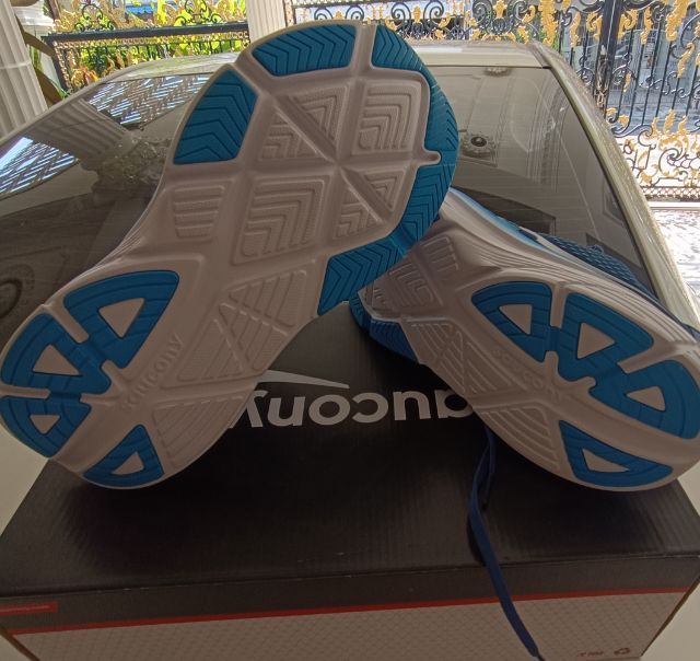 ขายถูก Saucony Guide 17 ของใหม่ size 43-275cm ของแท้ นุ่มเบาใสสบาย รูปที่ 6