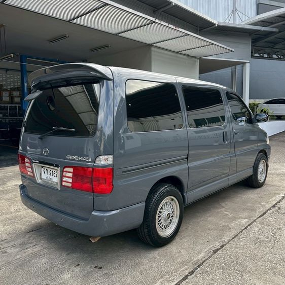 Toyota Grand Hiace 2000 รุ่นย่อยอื่นๆ Van ดีเซล ไม่ติดแก๊ส เกียร์อัตโนมัติ เทา รูปที่ 4
