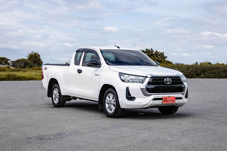 รถ Toyota Hilux Revo Smart Cab 2.4 Entry Z Edition สี ขาว