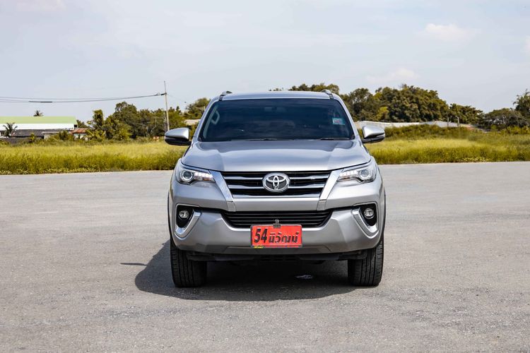 Toyota Fortuner 2019 2.8 V Utility-car ดีเซล ไม่ติดแก๊ส เกียร์อัตโนมัติ เทา รูปที่ 2