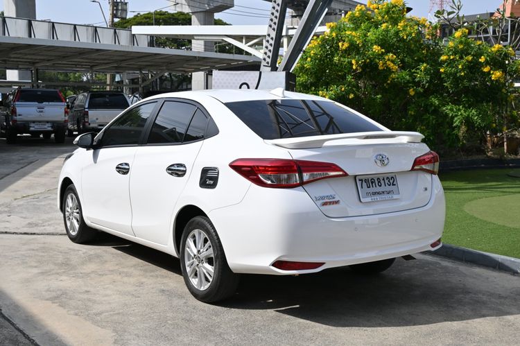 Toyota Yaris ATIV 2017 1.2 G Sedan เบนซิน ไม่ติดแก๊ส เกียร์อัตโนมัติ ขาว รูปที่ 4