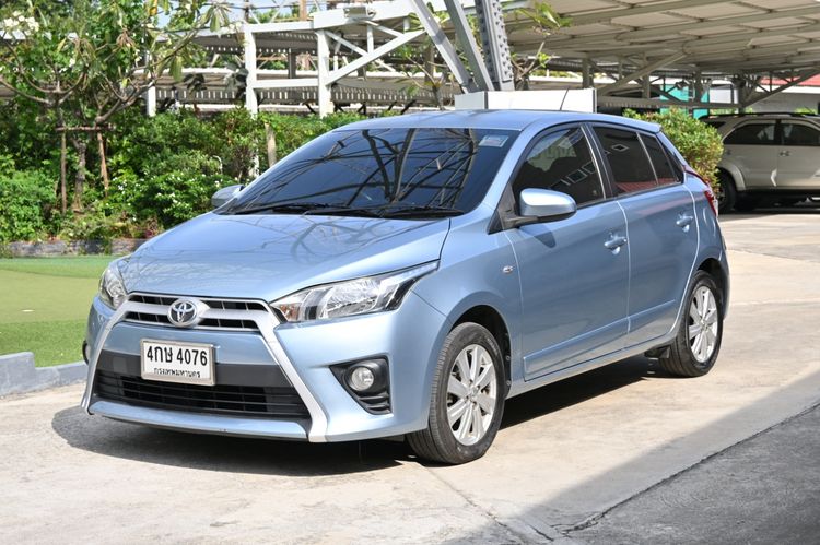 รถ Toyota Yaris 1.5 TRD Sportivo สี ฟ้า