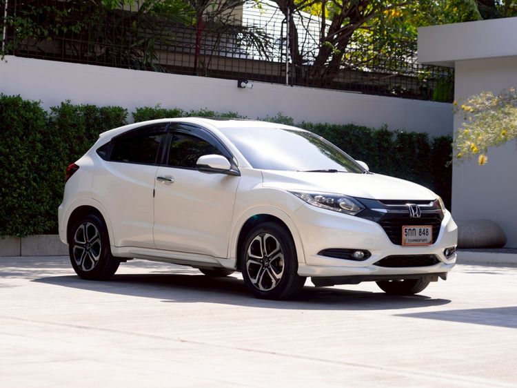รถ Honda HR-V 1.8 EL สี ขาว
