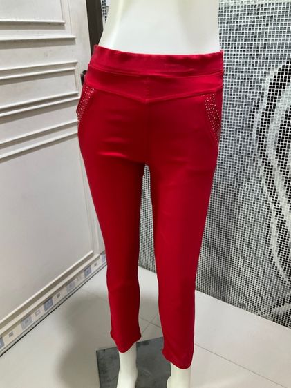 บริจาคกางเกงขายาว สีแดง ผ้ายืดได้ เอว 30 ยาว 35 นิ้ว