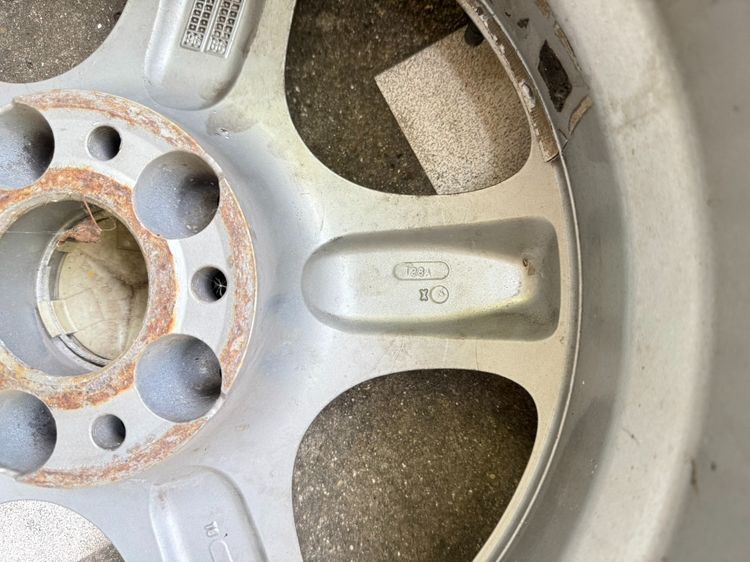 ล้อ Benz แท้ 17นิ้ว W210 E240 FACELIFT AVANTGARDE Made in Italy Part no.A2104011502 ขนาด 8J x 17H2 ET37 ล้อสภาพสวยเดิม ไม่คด ไม่ดุ้ง ไม่ร้าว รูปที่ 11