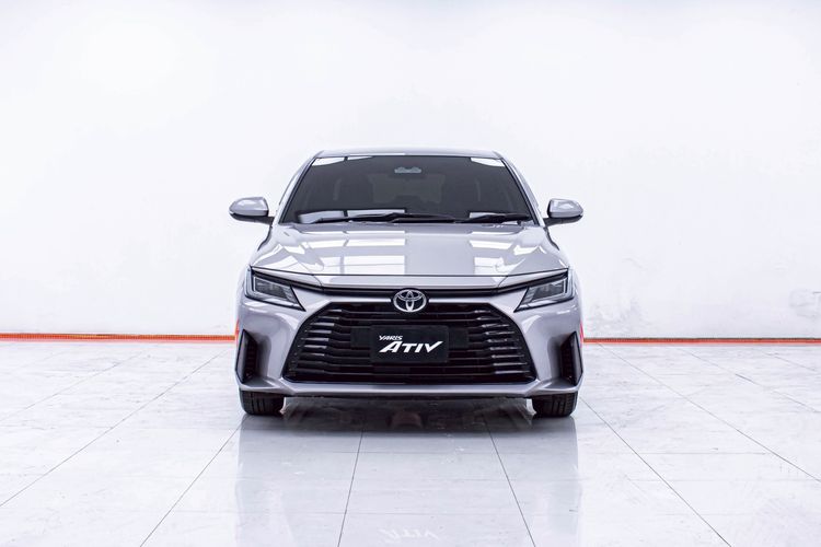 Toyota Yaris ATIV 2023 1.2 Smart Sedan เบนซิน ไม่ติดแก๊ส เกียร์อัตโนมัติ เทา รูปที่ 4