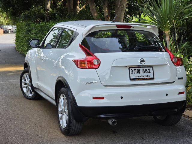 Nissan Juke 2014 1.6 V Utility-car เบนซิน ไม่ติดแก๊ส เกียร์อัตโนมัติ ขาว รูปที่ 4