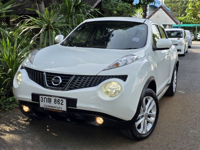 รถ Nissan Juke 1.6 V สี ขาว