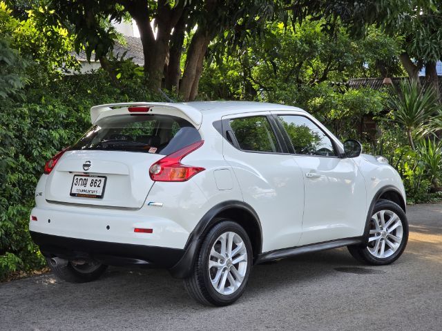 Nissan Juke 2014 1.6 V Utility-car เบนซิน ไม่ติดแก๊ส เกียร์อัตโนมัติ ขาว รูปที่ 2
