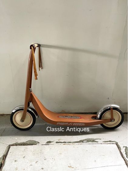 รถถีบเด็ก สกู๊ตเตอร์ เก่าสะสม